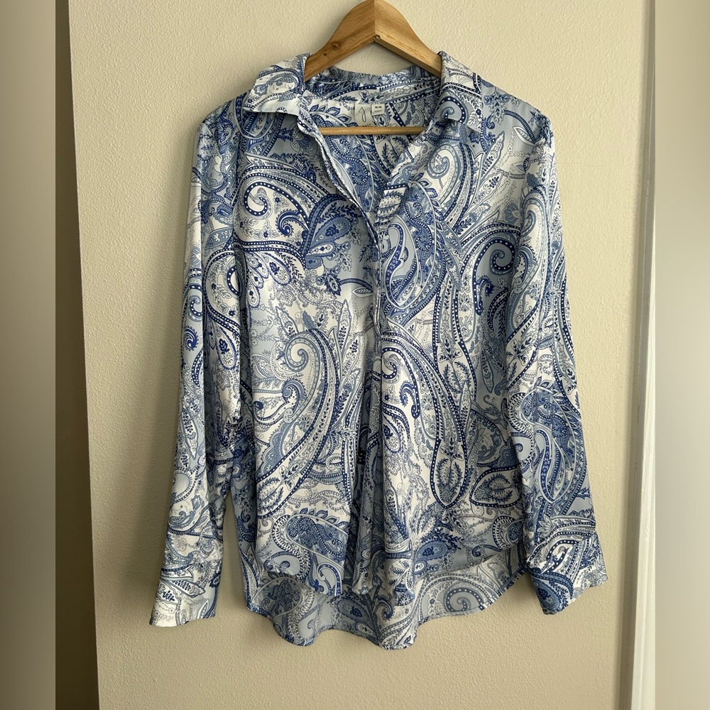Joie Half Button V Neck Paisley Blue Satin Collared Blouse Top Size M Medium